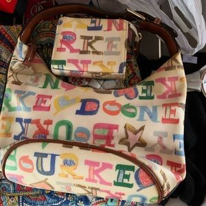 Small Dooney and Bourke purse w/ wallet